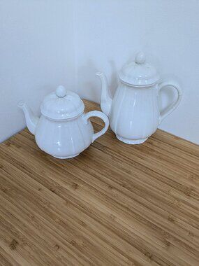 Villeroy & Boch Manoir Teapot and Coffee Pot Set in Classic White Porcelain